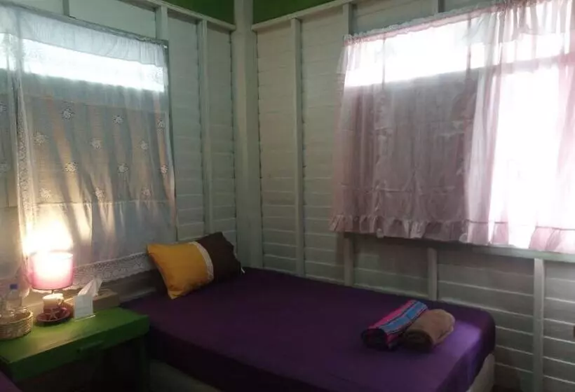 پانسیون Baanklangsoi