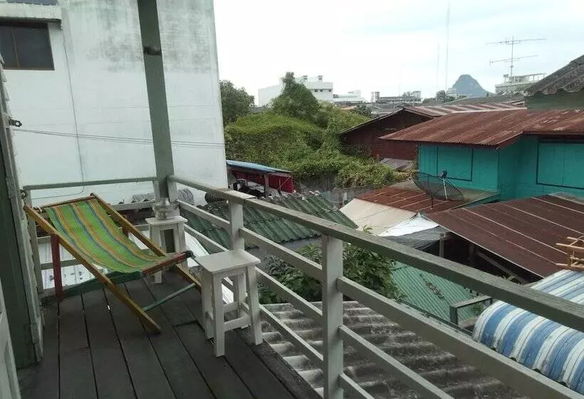 پانسیون Baanklangsoi