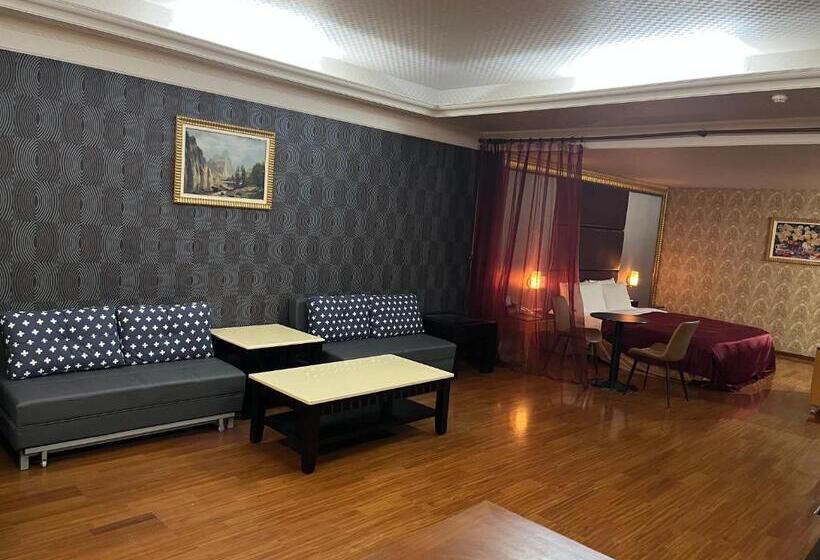 Hua Xiang Motel Fengshan