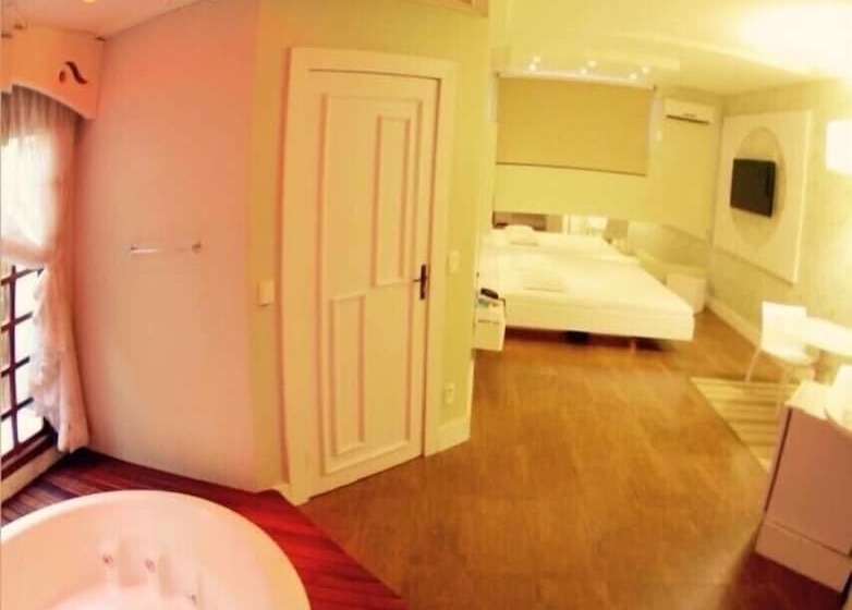 펜션 Pousada E Motel Blue Inn