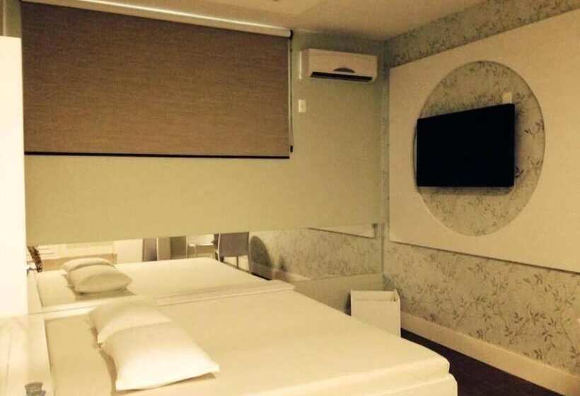 펜션 Pousada E Motel Blue Inn