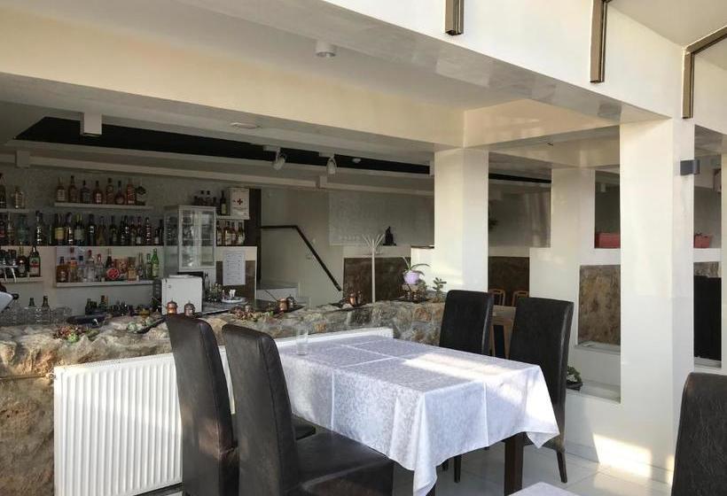 هاستل Zormaris M