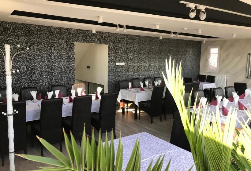 هاستل Zormaris M