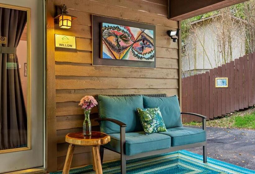 فندق صغير The Woods Cabins