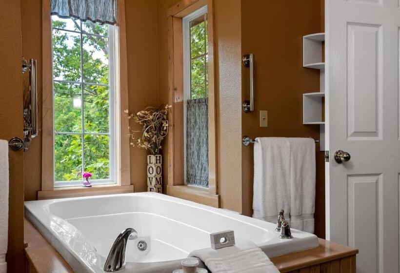 فندق صغير The Woods Cabins