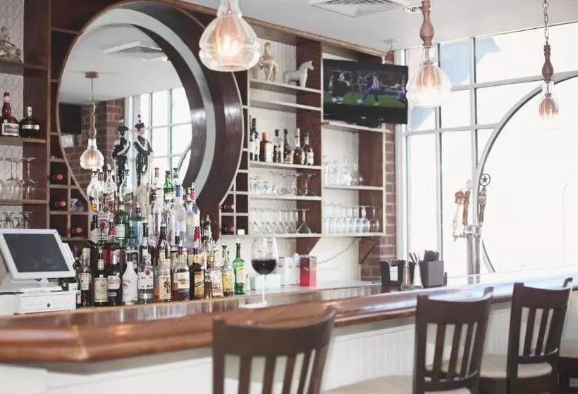 Hotelli Sheridan Livery Inn & Restaurant