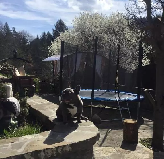 Majatalo садиба та чан Na Pagorbi