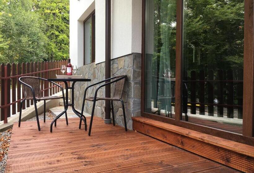 Пансион Alfinio Villa