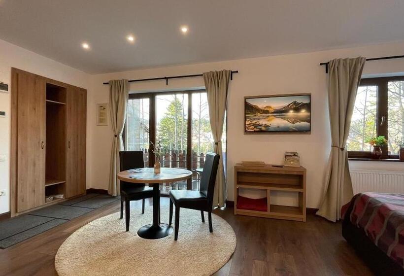 Пансион Alfinio Villa