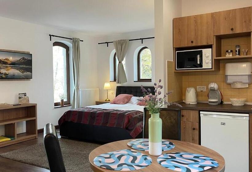 Пансион Alfinio Villa