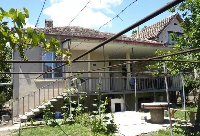 پانسیون Guest House Ebralidze