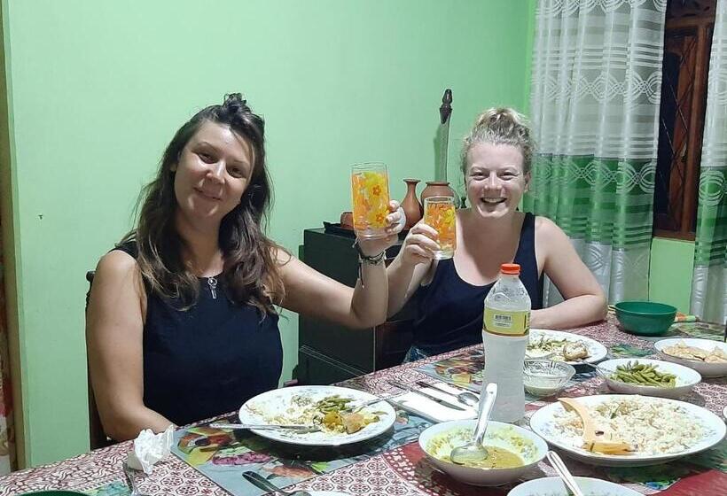 ペンション Lalanga Homestay