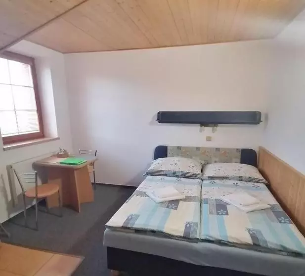 Majatalo Ranc Pod Rejvizem