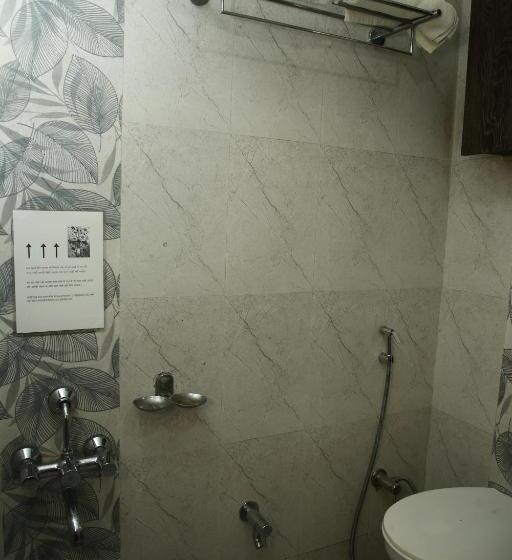 Пансион Shaleen Elegance Homestay Nakki Lake 400 Meters