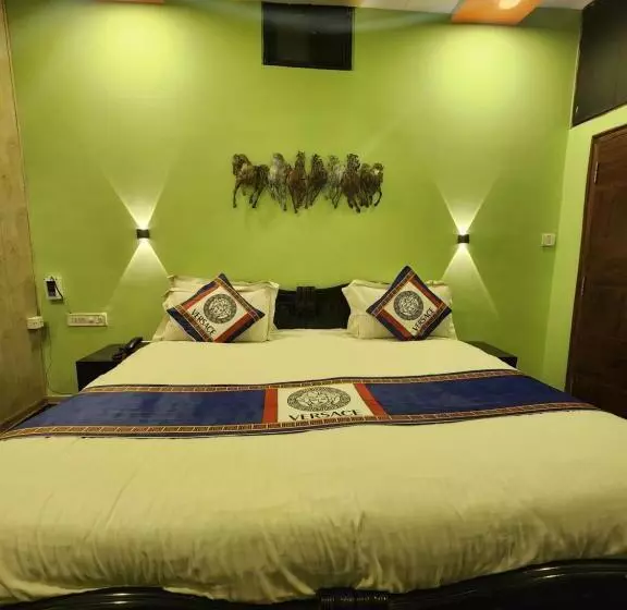 Majatalo Shaleen Elegance Homestay Nakki Lake 400 Meters