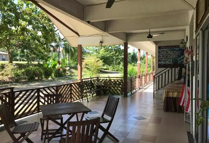 Retkeilymaja Rtms Guesthouse Semporna