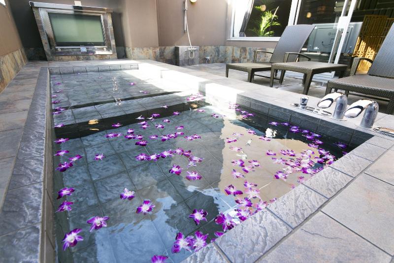 فندق Lotus Toyonaka