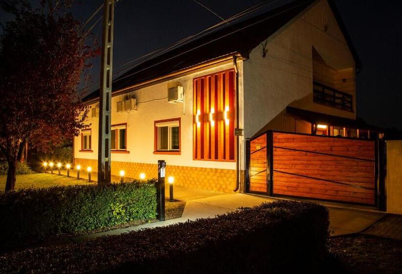 Pensión Airport Károly Centrál