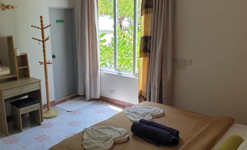 پانسیون Gurus Maldives At Gulhi Island