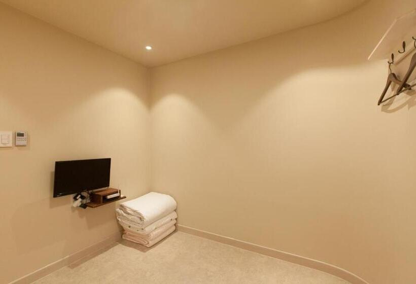 Pensione Jeonju Hanok Little Prince