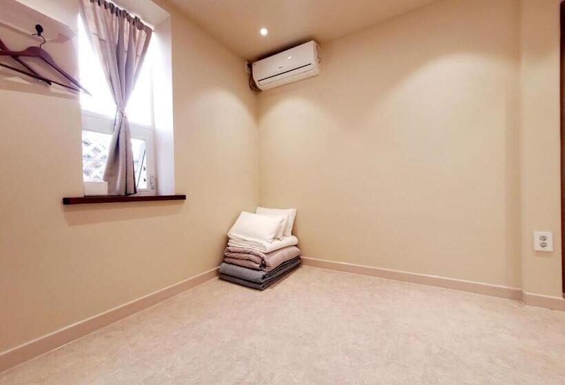 Pensione Jeonju Hanok Little Prince