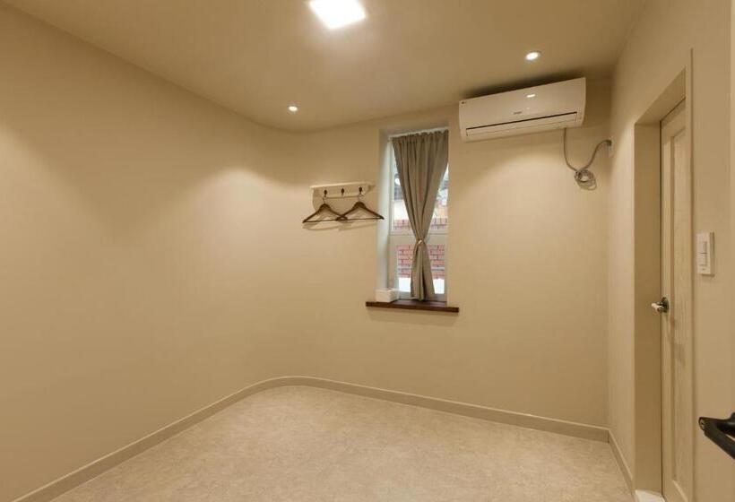 Pensione Jeonju Hanok Little Prince