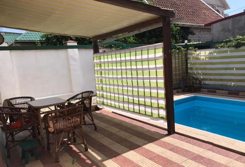 پانسیون гостевой дом дина