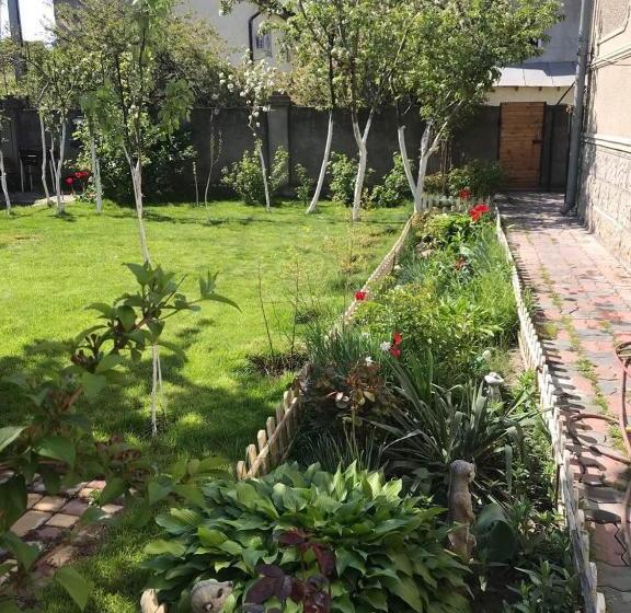 پانسیون гостевой дом дина