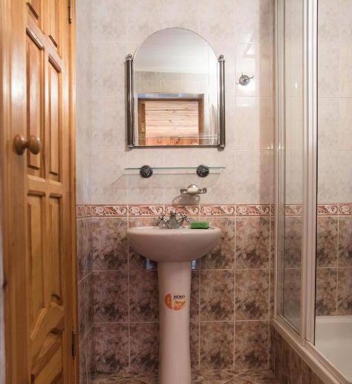 پانسیون гостевой дом дина