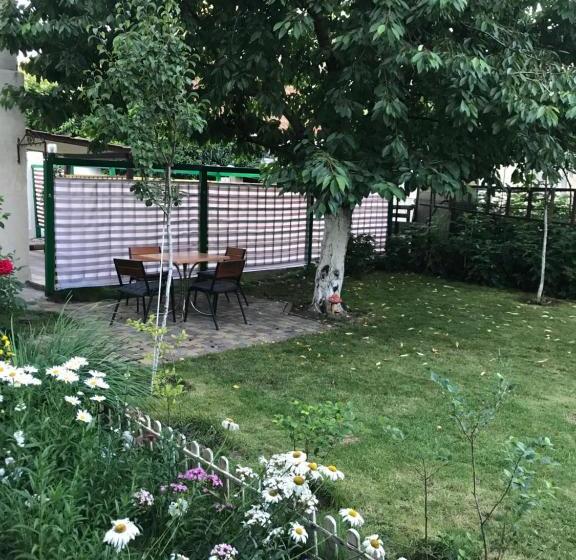 پانسیون гостевой дом дина