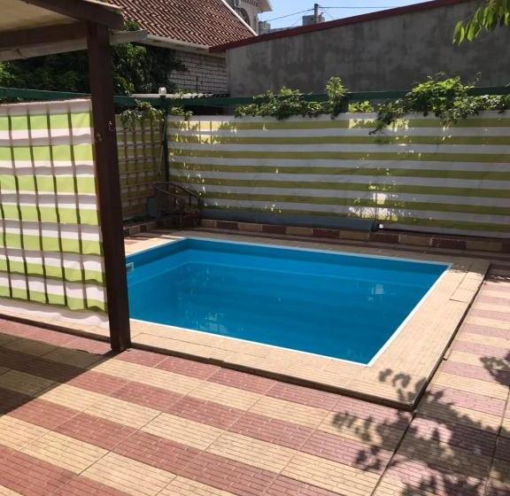 پانسیون гостевой дом дина