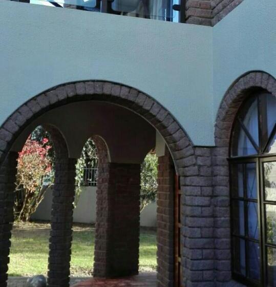 ペンション Versailles B And B