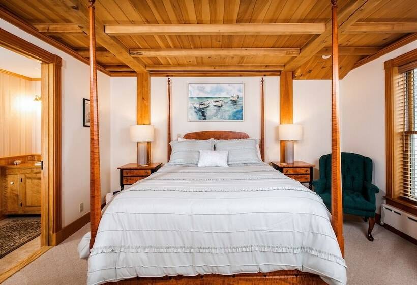 Spouter Inn Bed & Breakfast