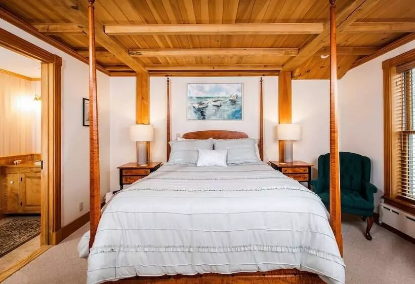 Spouter Inn Bed & Breakfast