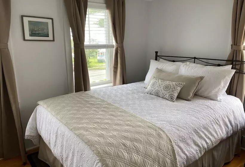 Spouter Inn Bed & Breakfast