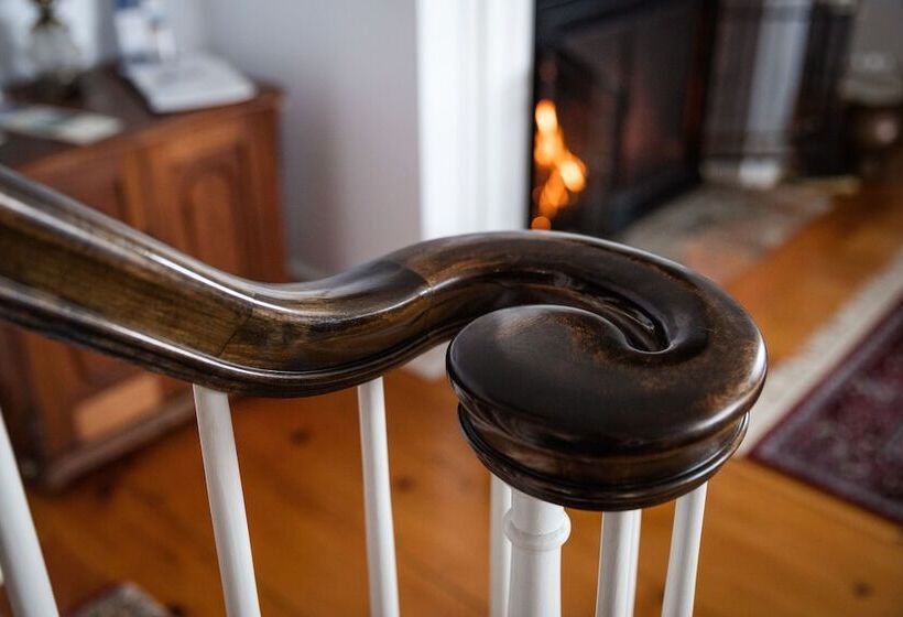 Spouter Inn Bed & Breakfast