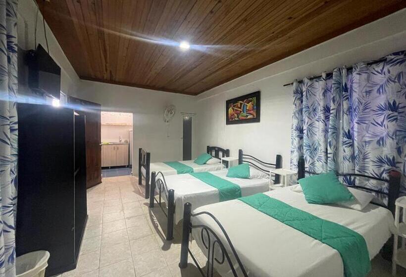 Hostel Helena S Place