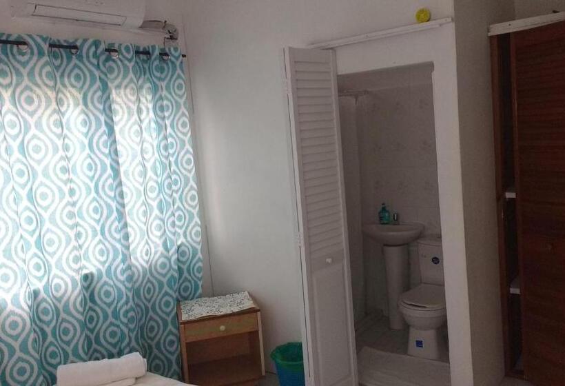 Hostel Helena S Place