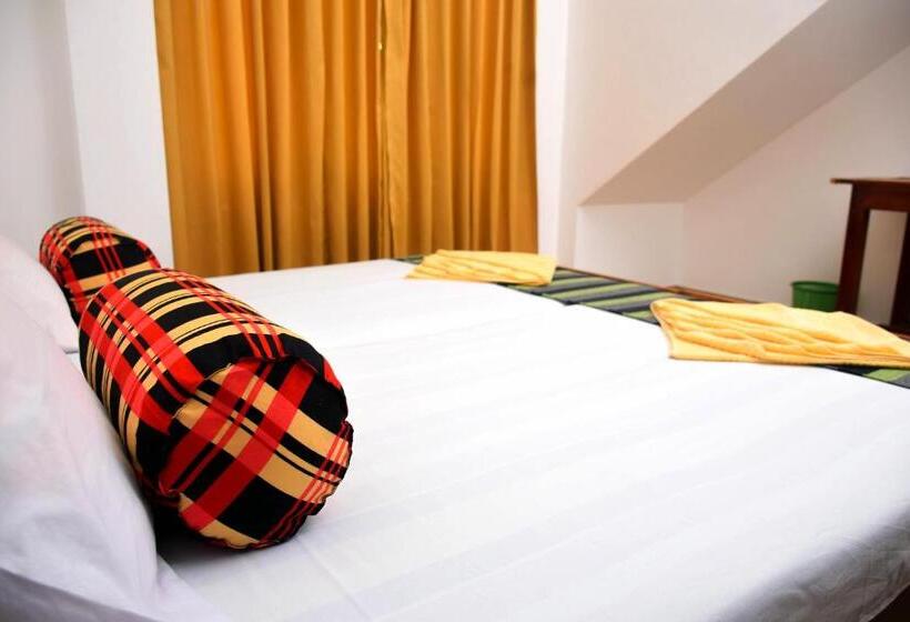 فندق صغير Vishmee Holiday Inn