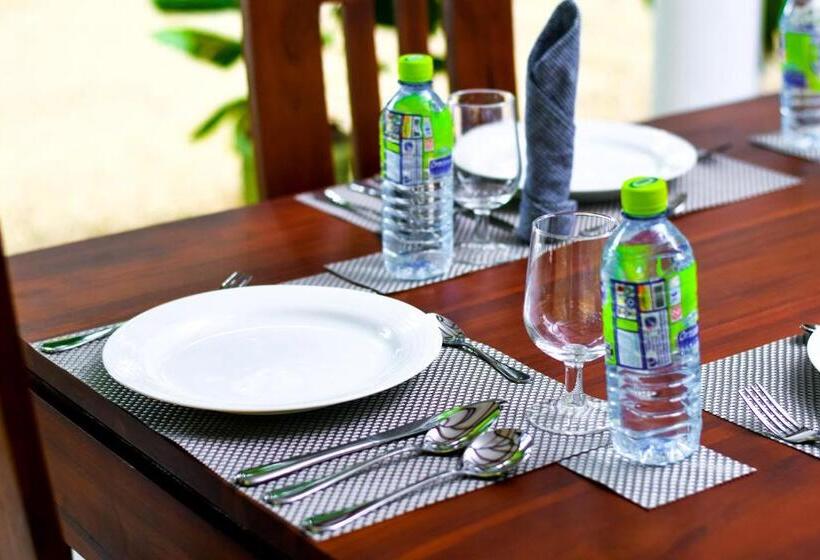 فندق صغير Vishmee Holiday Inn