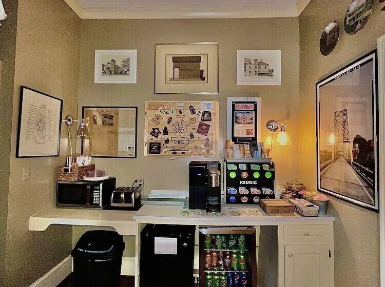 민박 The Elizabethtown Inn