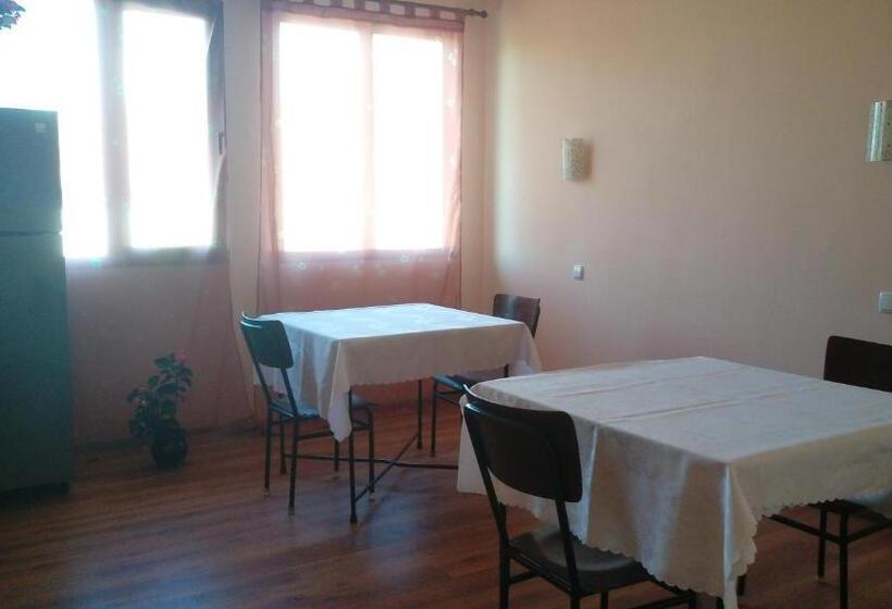 פנסיון Fenix Rooms