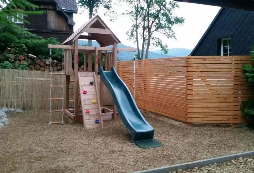 Majatalo Penzion Ostruznik