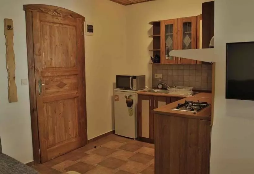 Majatalo Penzion Ostruznik