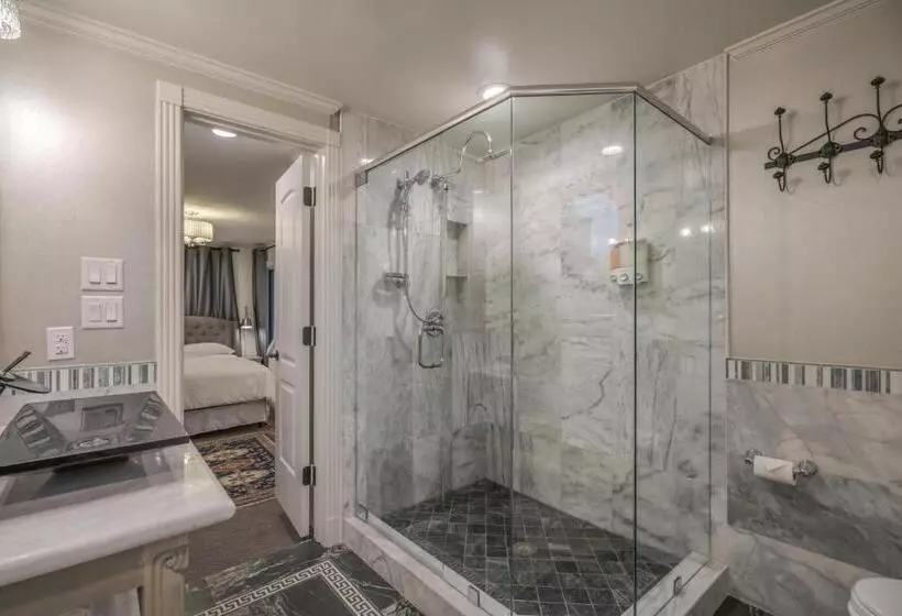 تختخواب و صبحانه Houston Towers, Downtown Med Ctr, Nrg, Adults Only