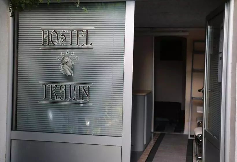 Hostel Trajan