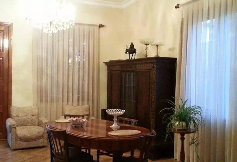 پانسیون Marinas Guesthouse
