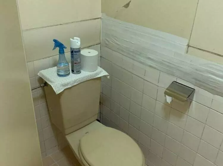 Majatalo Minami Onna Tropical