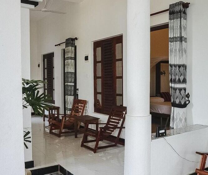 Pensió Sunset View Beach