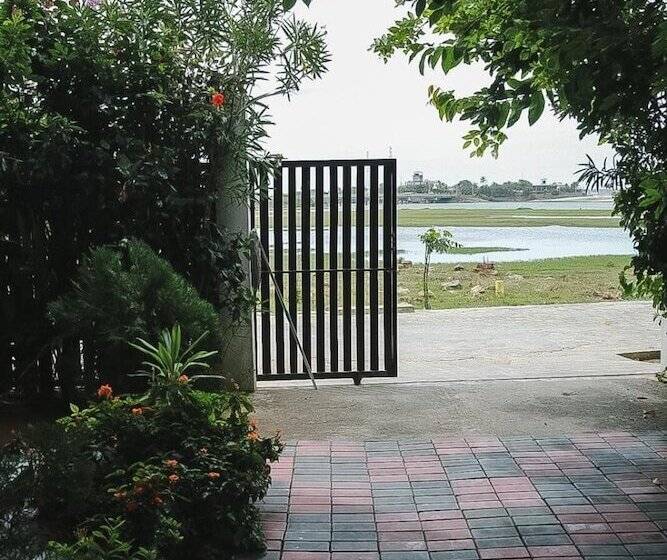 Pensió Sunset View Beach